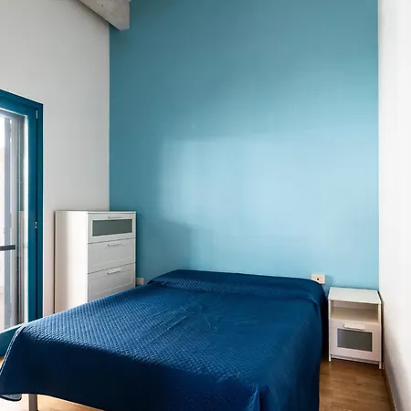 Gli Ulivi Sul Mare - A *